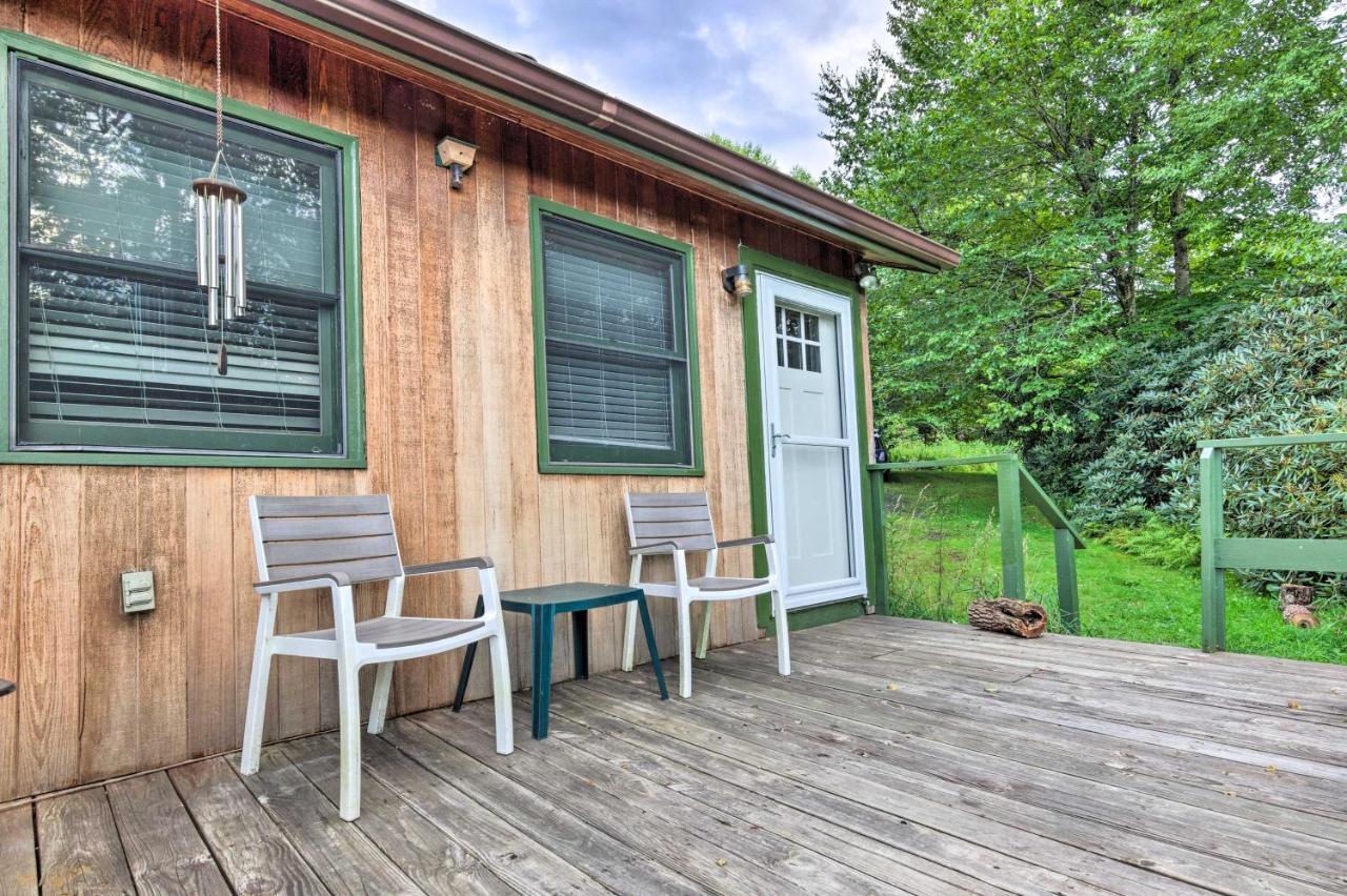 Peaceful Spruce Pine Cabin On 8 Acres With 2 Decks! Екстер'єр фото